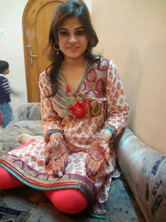 Skype online chat lithuanian escort girls Mature live escort domina